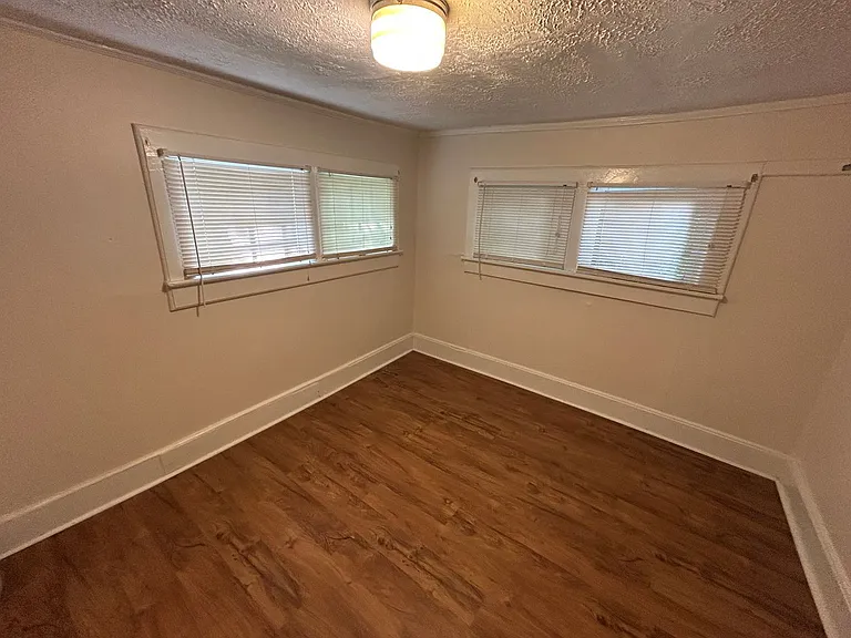 1104 S Petty St — Photo 7