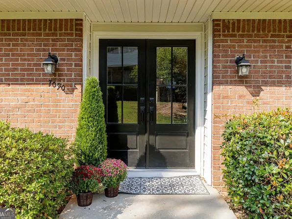 7090 Stonington Dr NE, Atlanta, GA 30328
