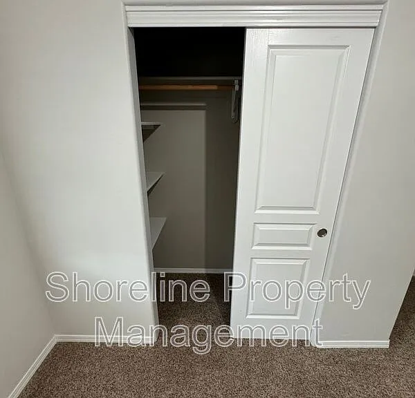 511 Diamond Lake St — Photo 86