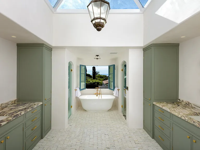 680 Buena Vista Dr — Photo 22