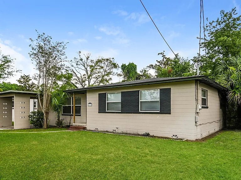 2615 Ligustrum Rd — Photo 3