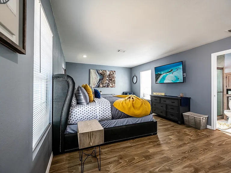 1012 Hilltop Dr #A — Photo 2