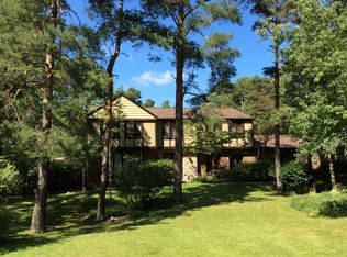 6 Tanglewood Dr E, Orchard Park, NY 14127