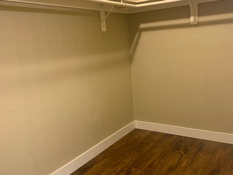 1340 Oak Village Ave — Photo 11