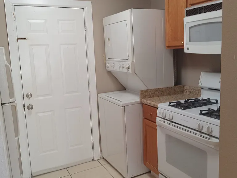 6214 Warrington Dr — Photo 3