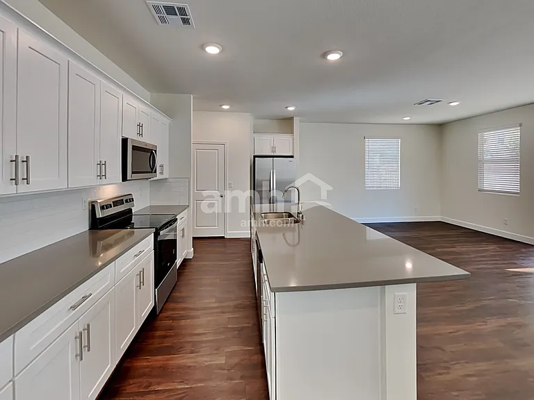 567 Lotus Land Ave — Photo 3