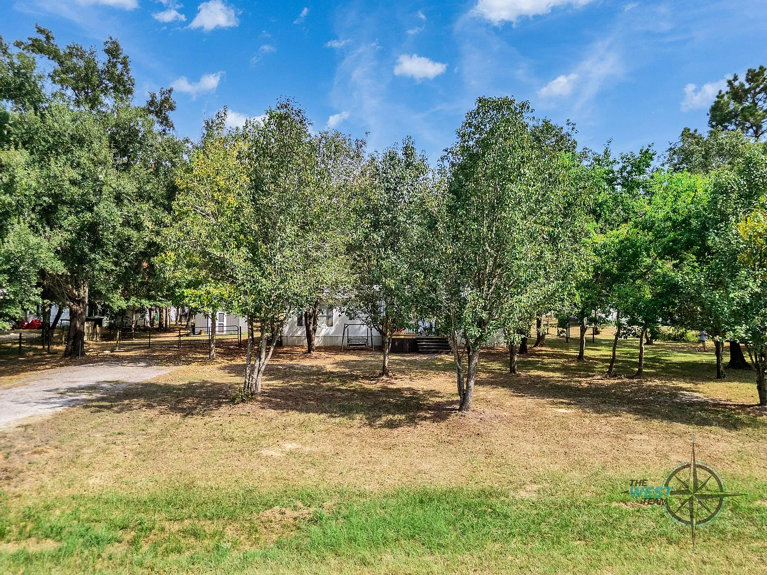 3 bed, 2.0 bath, 1536 sqft, $1,800 — Photo 4