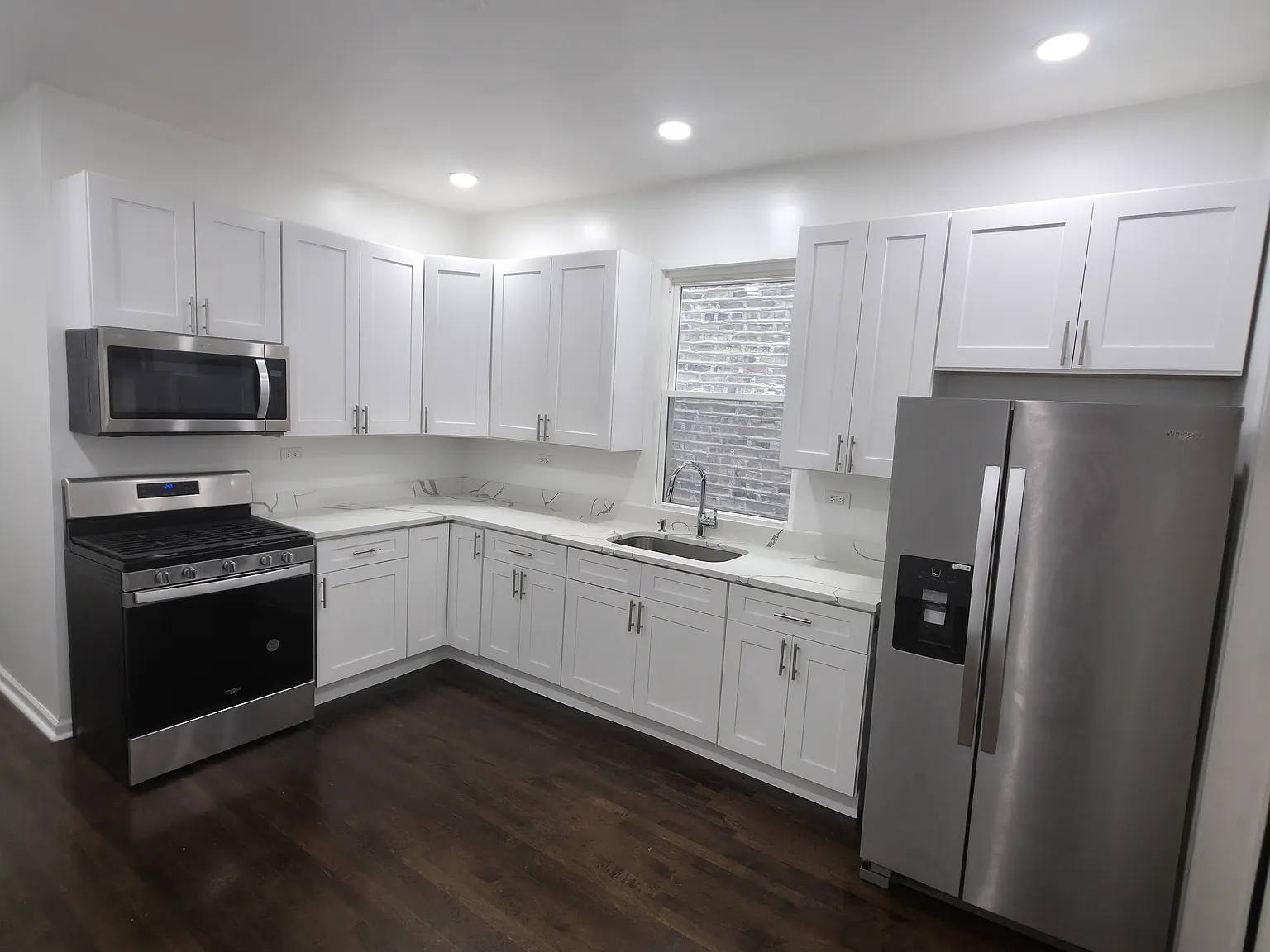 2 bed, $1,900 — Photo 2