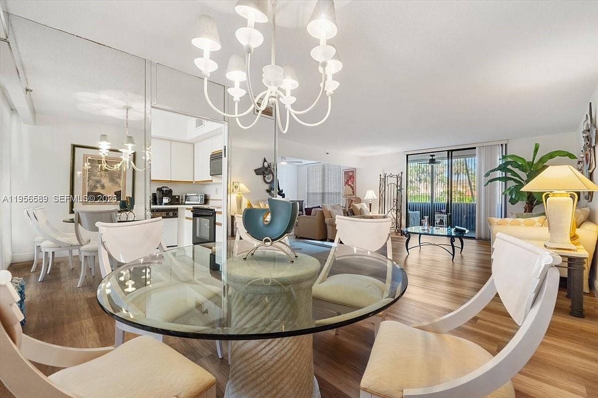 7201 Promenade Dr APT 101