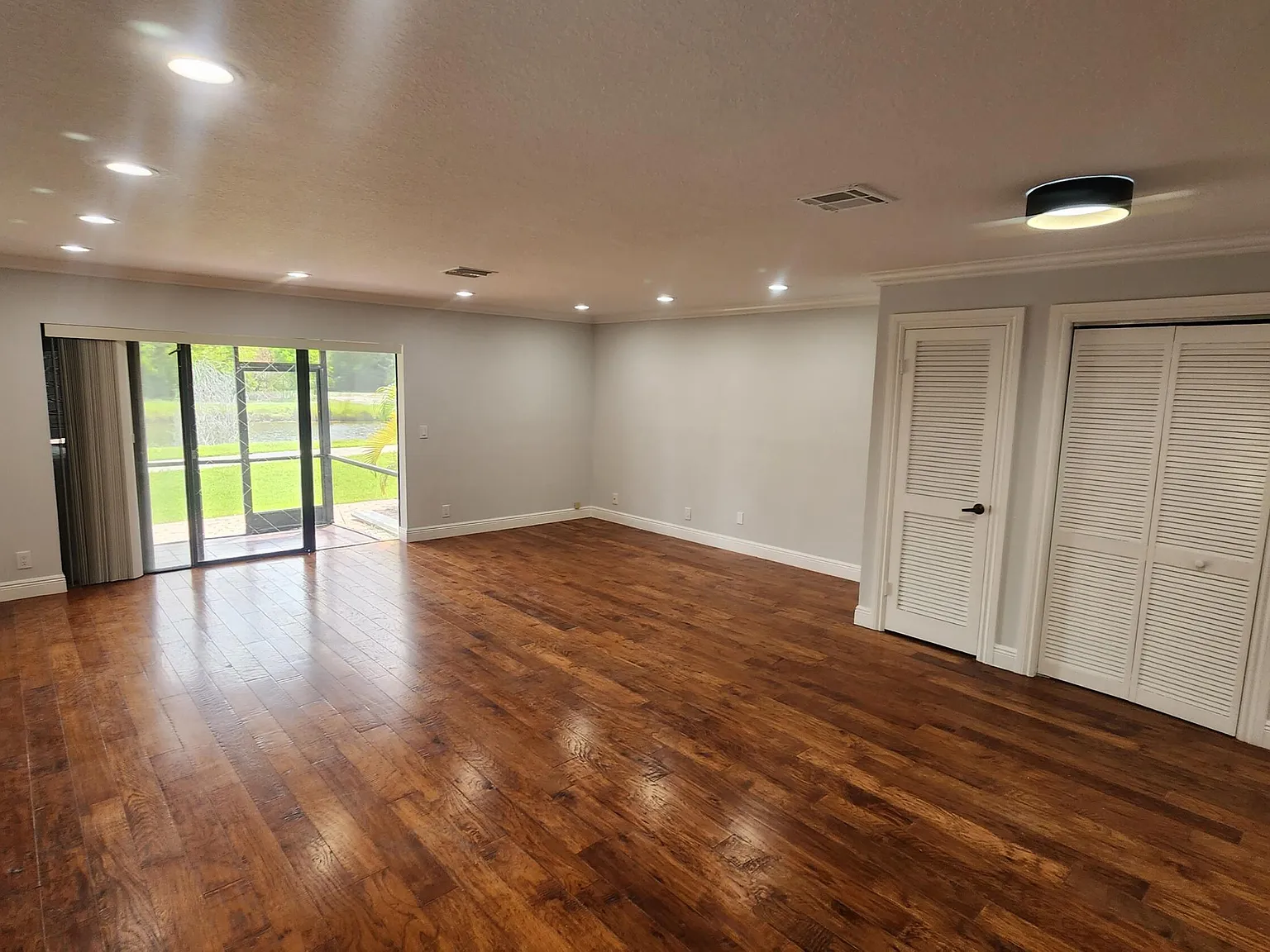 2 bed, 2.5 bath, 1558 sqft, $2,500 — Photo 3