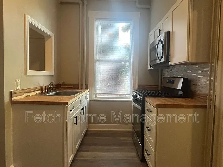 552 Pershing Ave #1 — Photo 3