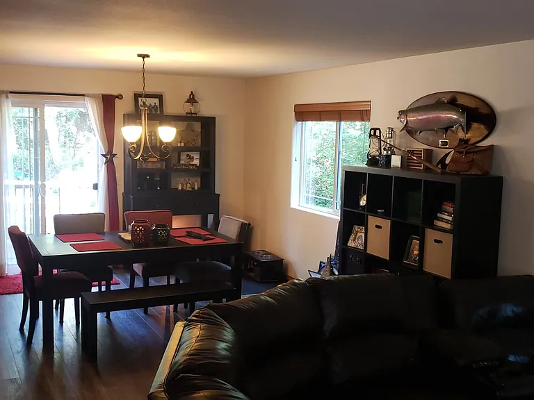 1305 King Dr — Photo 4