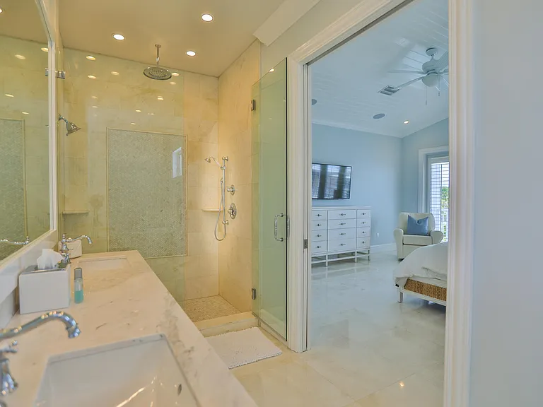128 Leoni Dr — Photo 24