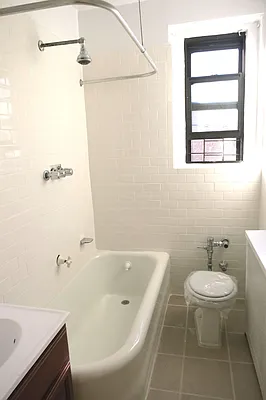 Rented by null | media 9