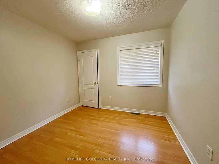 28 Barnstone Dr — Photo 11