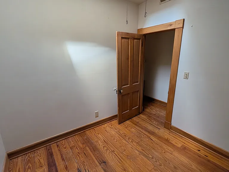 1639 Sycamore St #H — Photo 10