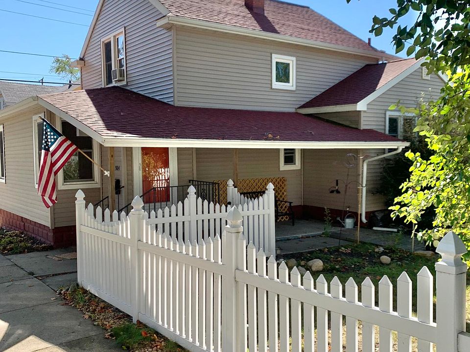 1st image of 904 Park St