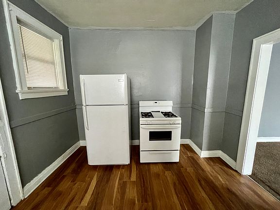 3rd image of 625 Sibley St APT 3