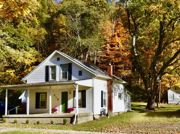 216 W Main St, Warsaw, OH 43844