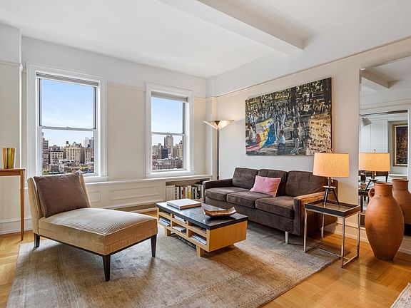 3rd image of 171 W 79th St #153