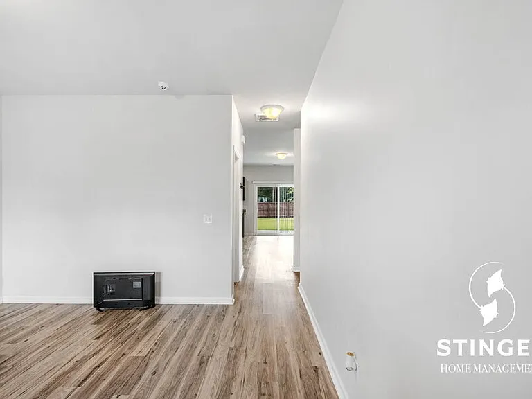 21 Chestnut St — Photo 6