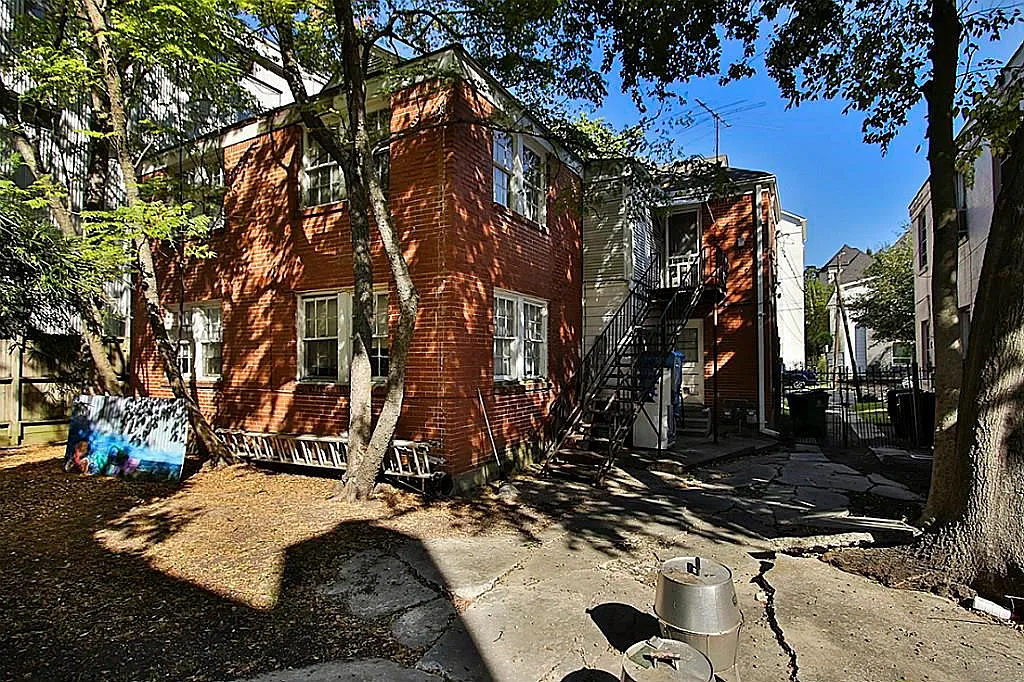 2 bed, 1.0 bath, $1,695 — Photo 2