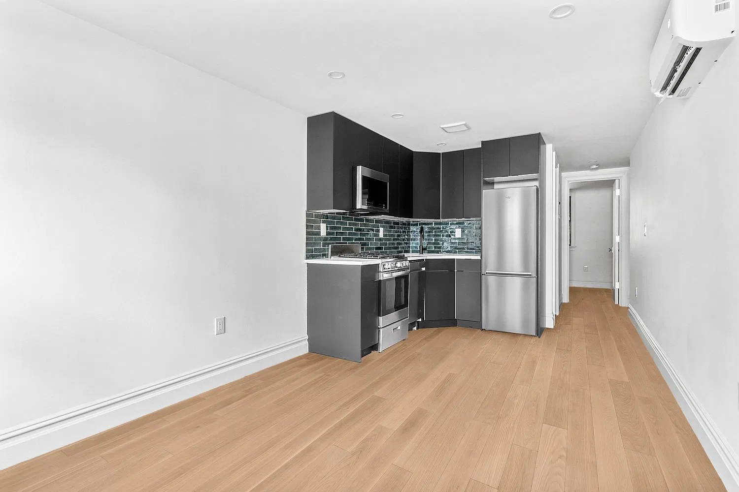 90 Putnam Avenue — Photo 4