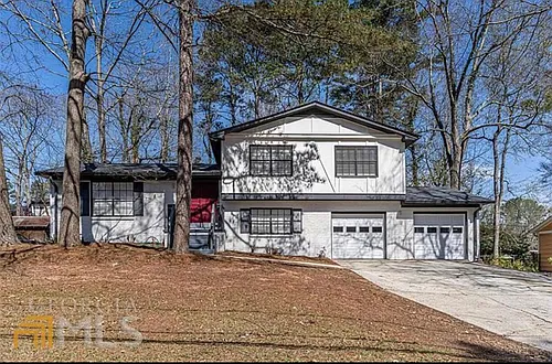 2352 Tarian Dr Photo 1