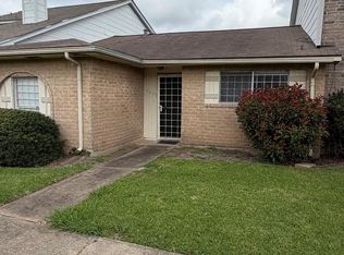 6423 S Briar Bayou Dr, Houston, TX 77072