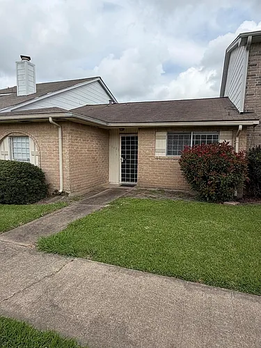 6423 S Briar Bayou Dr Photo 1