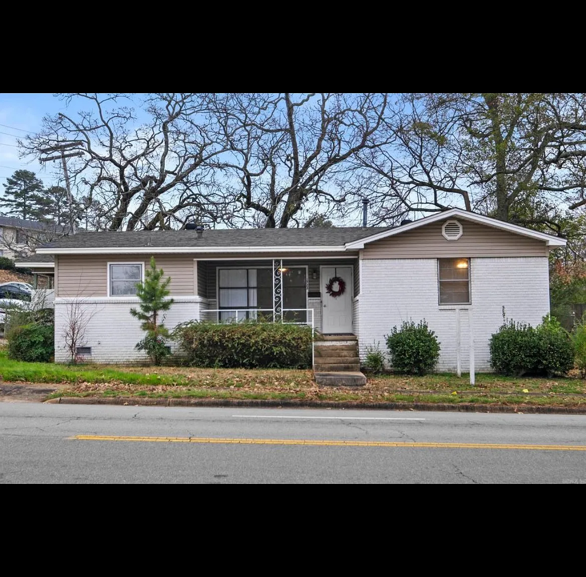 3 bed, 1250 sqft, $1,600 — Photo 2