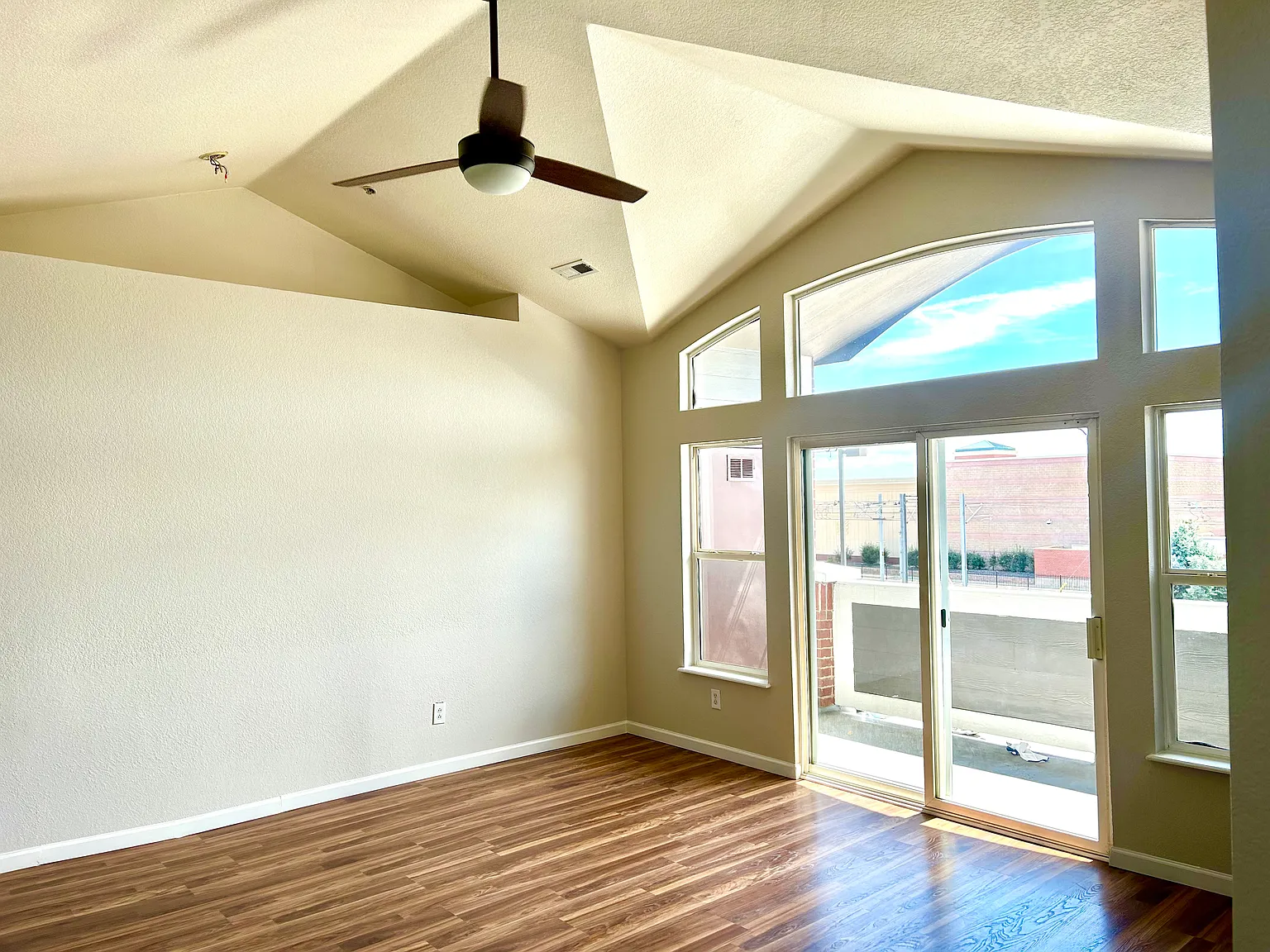 2 bed, 1167 sqft, $1,700 — Photo 3