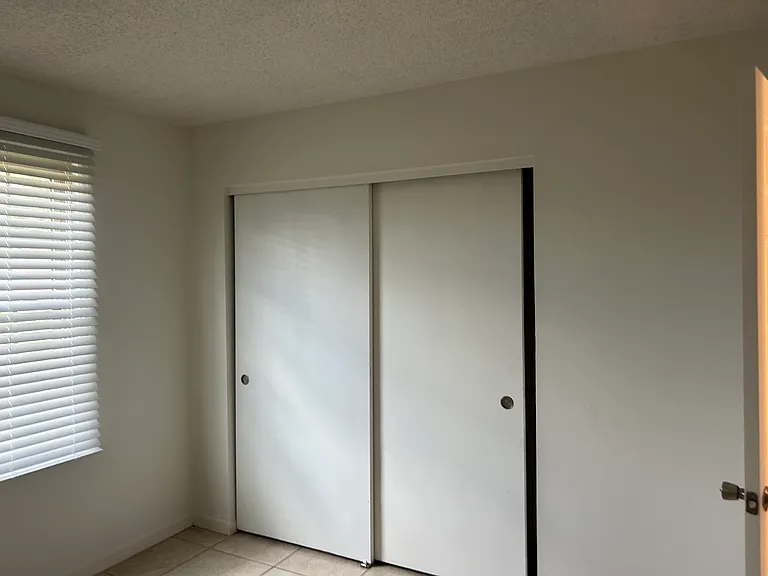 614 Georgetown B Dr #B — Photo 3