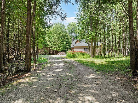 5th image of 7884 Sleepy Hollow Dr