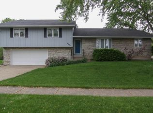 4665 Lindbergh Dr, Bettendorf, IA 52722