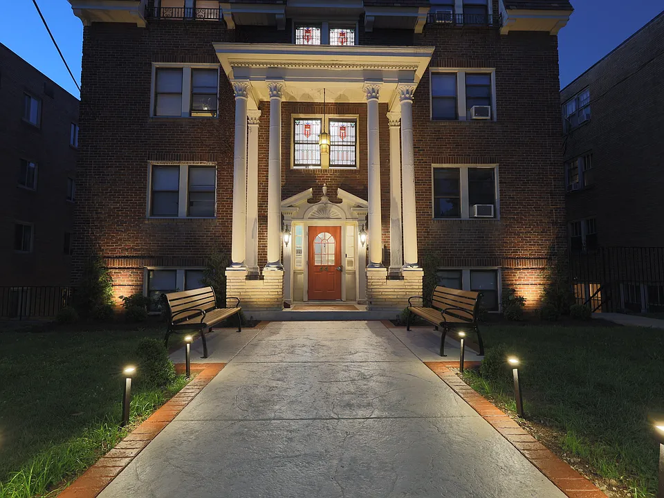 Apartments On Academy