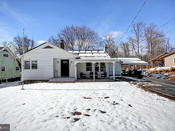 2nd image of 90 Ferguson Valley Rd