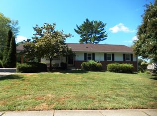 310 Old Court House Rd NE, Vienna, VA 22180