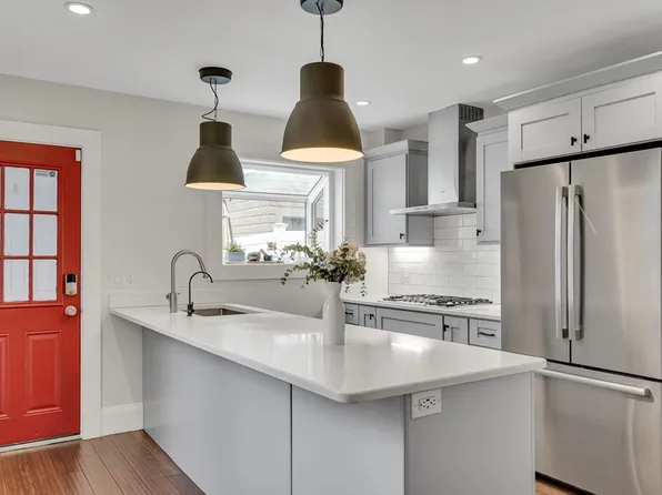 57 Mishawum Rd Unit 57, Woburn, MA 01801