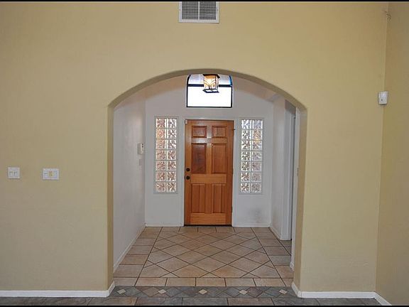 5th image of 141 Cherry Hill Ln