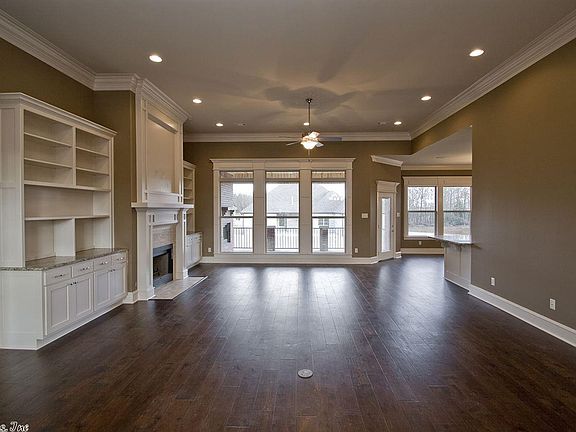 3rd image of 9900 Oak Heights Dr