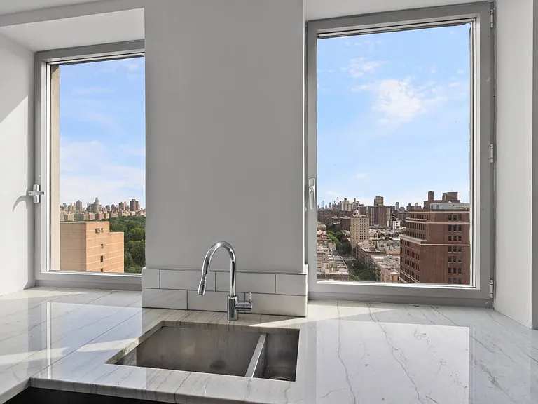 321 W 110th St #19C — Photo 17
