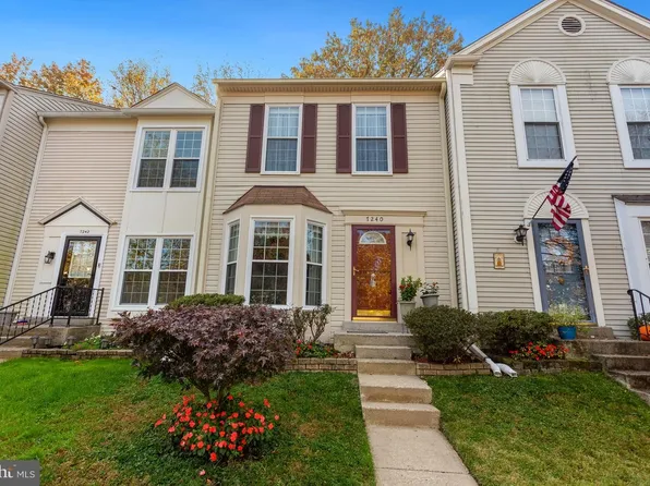 7240 Stover Dr, Alexandria, VA 22306