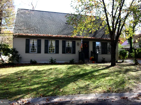 205 Walden Dr, Fruitland, MD 21826