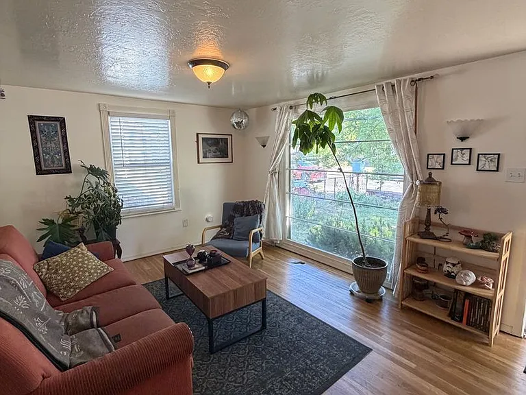 130 W Westwood Ave — Photo 12