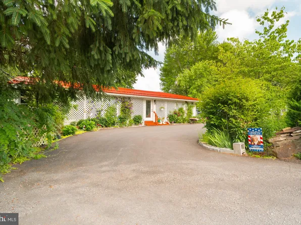 2805 Shady Dell Rd, Oakland, MD 21550