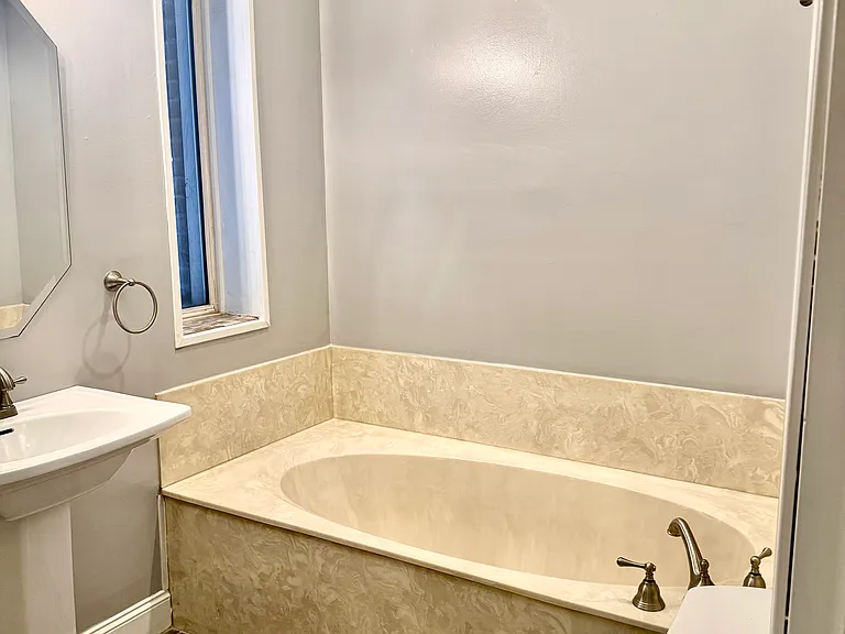 1308 S 6th St #1 — Photo 13