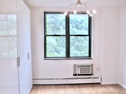 Rented by Compass | media 7