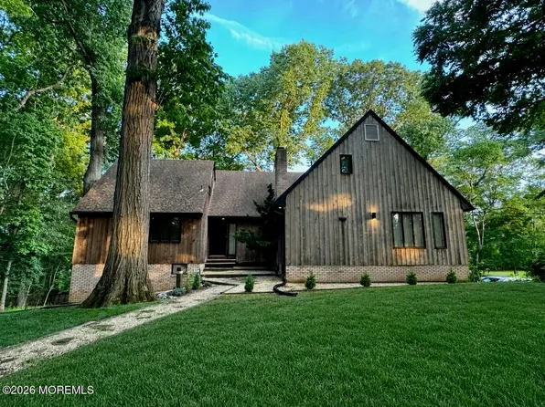 5 Coventry Square, Holmdel, NJ 07733