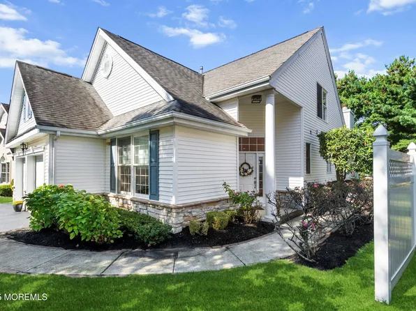 16 Chesapeake Drive, Holmdel, NJ 07733